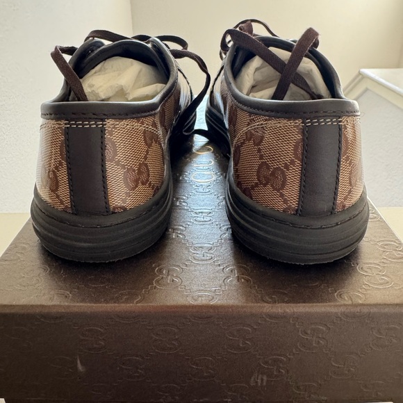 Vintage Style Gucci Women’s Brown and Beige Sneakers - Picture 3 of 6